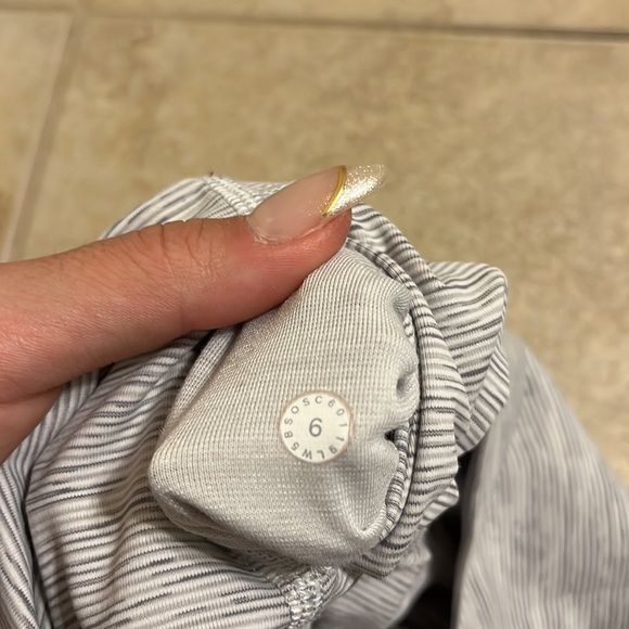 lululemon leggings - Picture 3 of 3